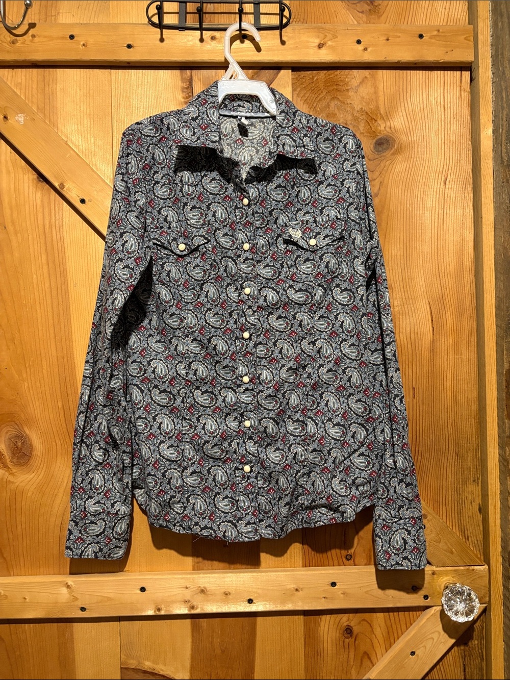 Cinch Navy Paisley Peal Snap with Red Accents